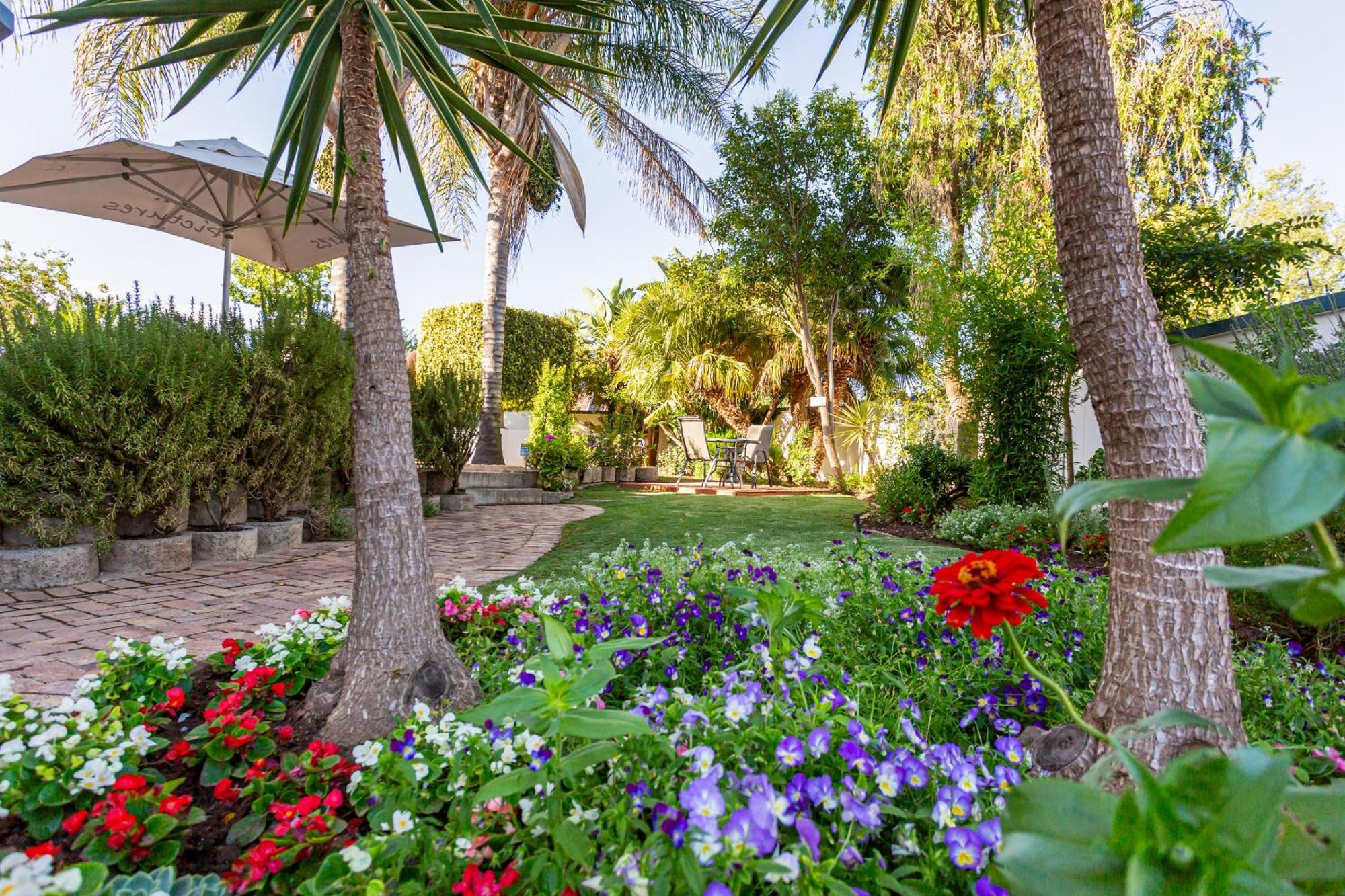 Pictures Guest House Boutique Hotel Oudtshoorn Exterior foto
